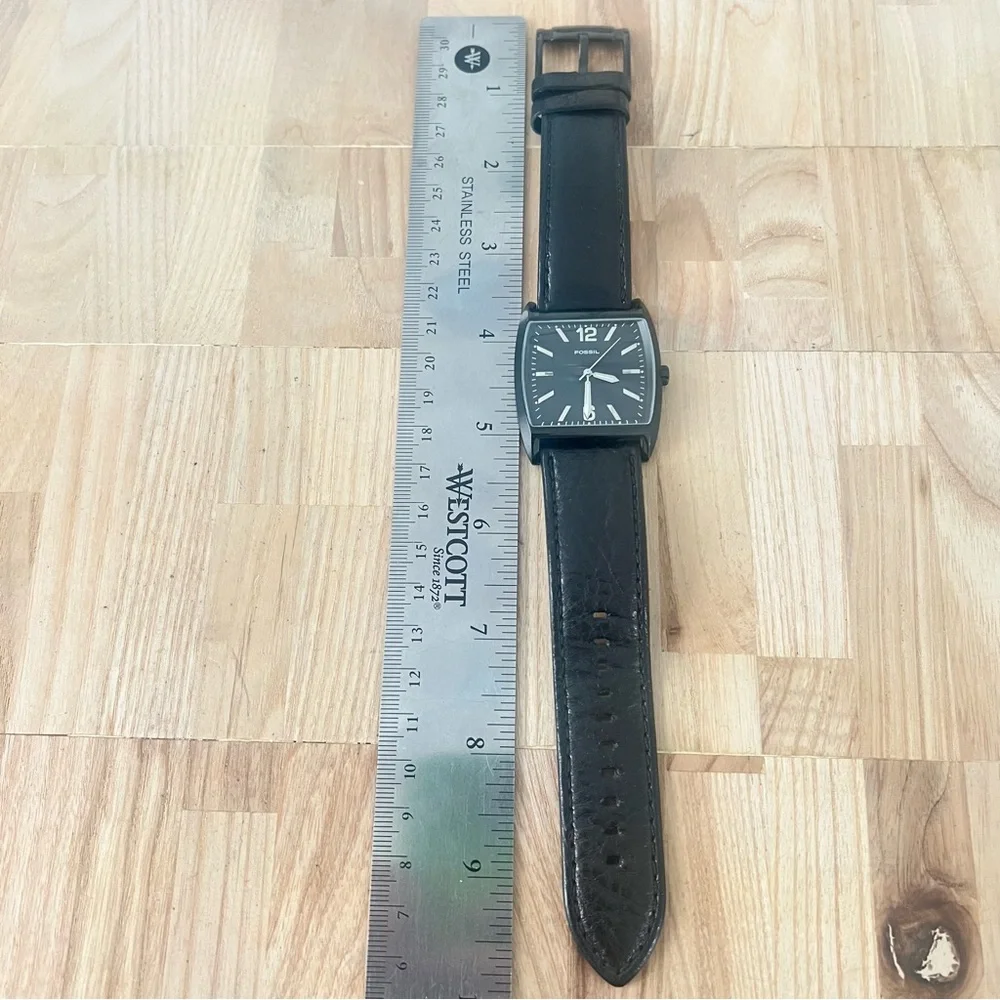 Fossil men’s rectangular black dial black leather dress watch NEW BATTERY